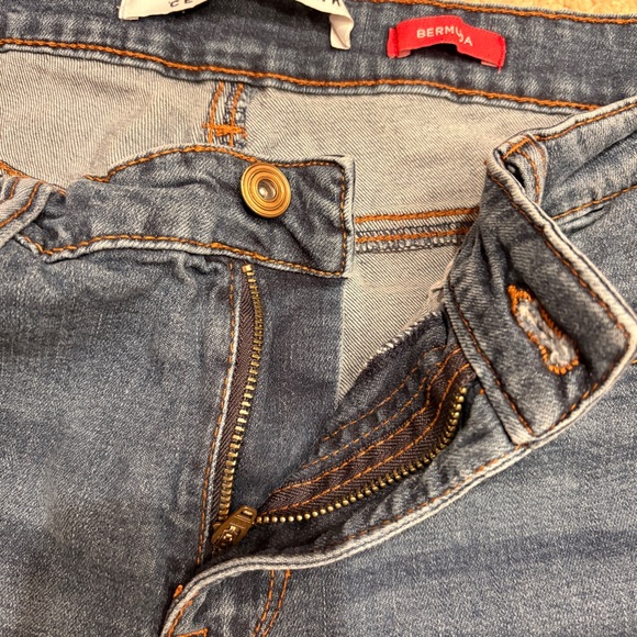 Celebrity Pink Denim Bermuda Shorts Womens Size 7 Waist 28 Summer Festival Jean - Picture 6 of 11